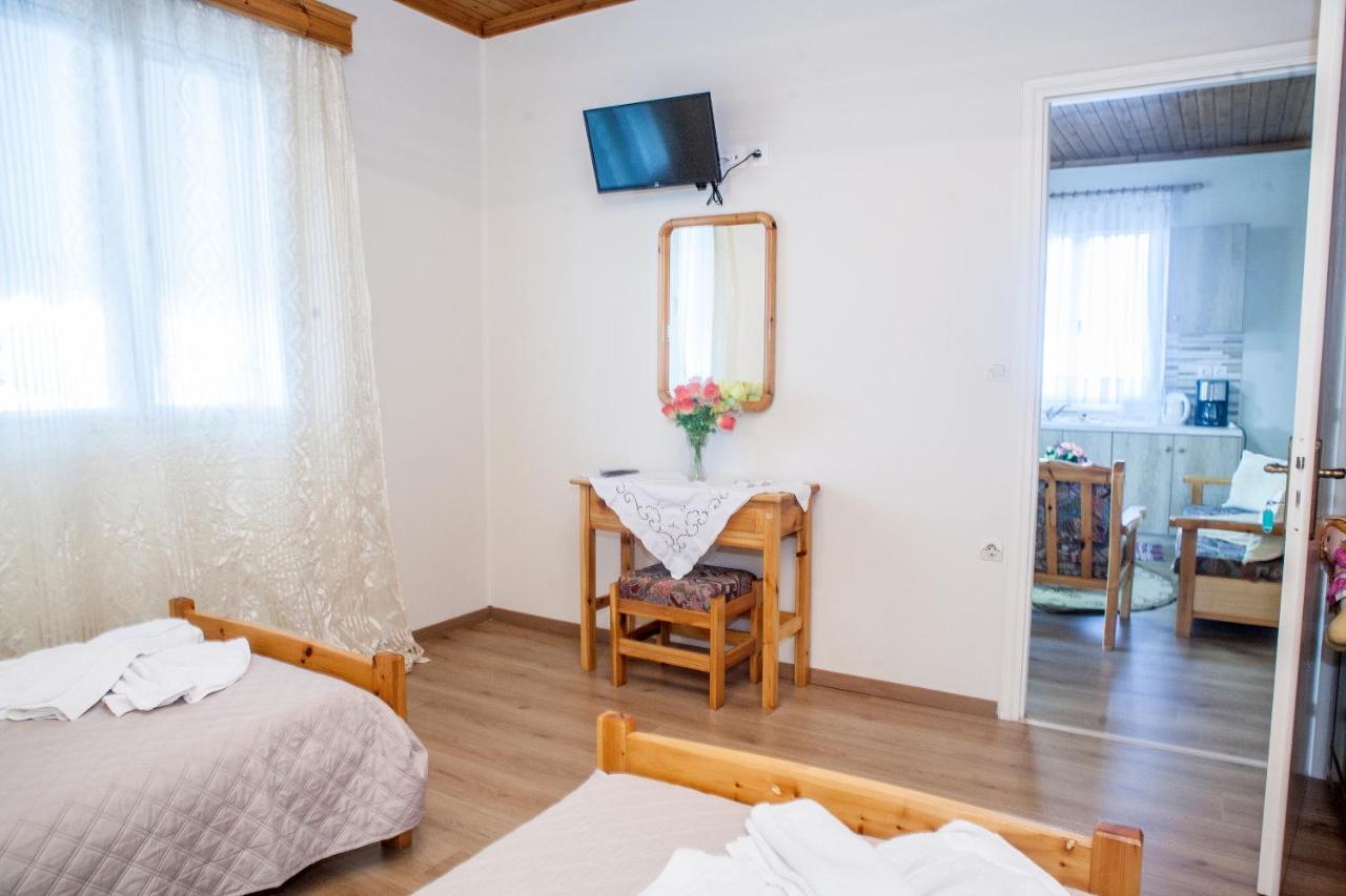 Casa Serena Asprogerakata Esterno foto