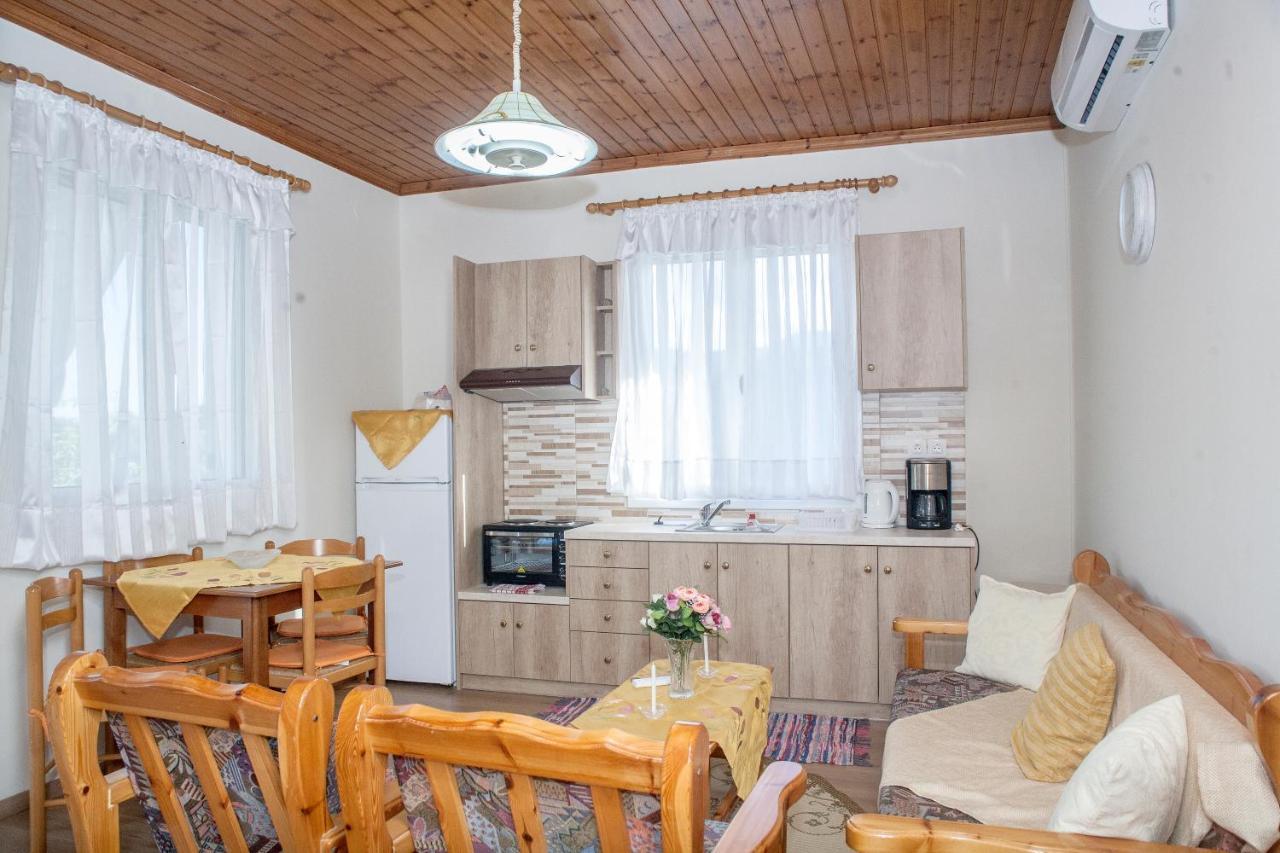 Casa Serena Asprogerakata Esterno foto